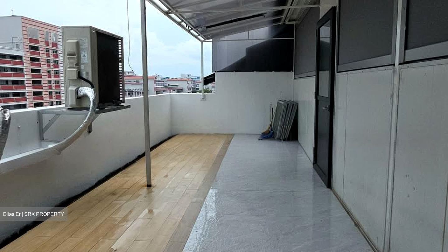 First Centre (D19), Factory #536684351